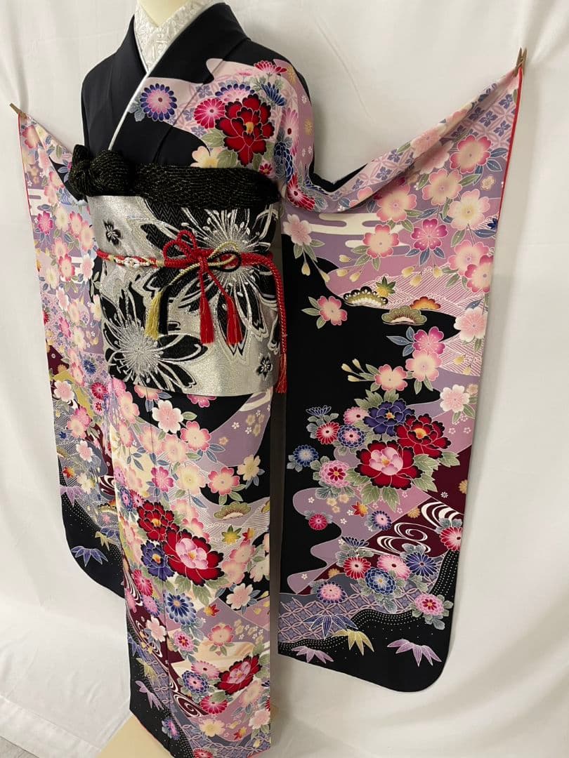 売約済み【WA-Modern】★★正絹　京紅型　黒地　振袖単品