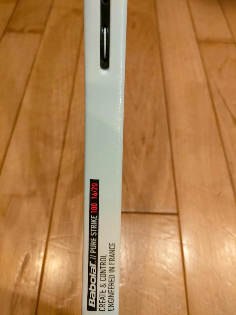 ガット張りたて ピュアストライク100 16✕20ガット2800円工賃2200円