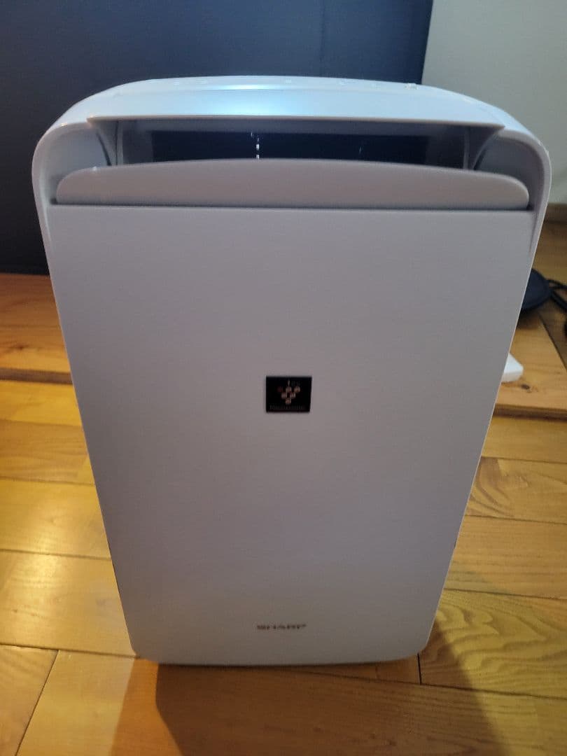 冷風・衣類乾燥・除湿機 コンパクトクールSHARP CM-L 100-W