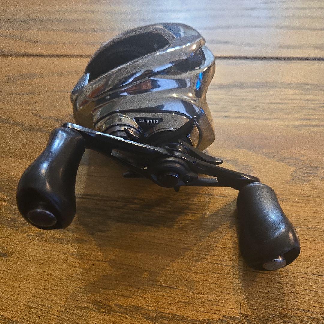ANTARES DC XG ベイトリール シルバー