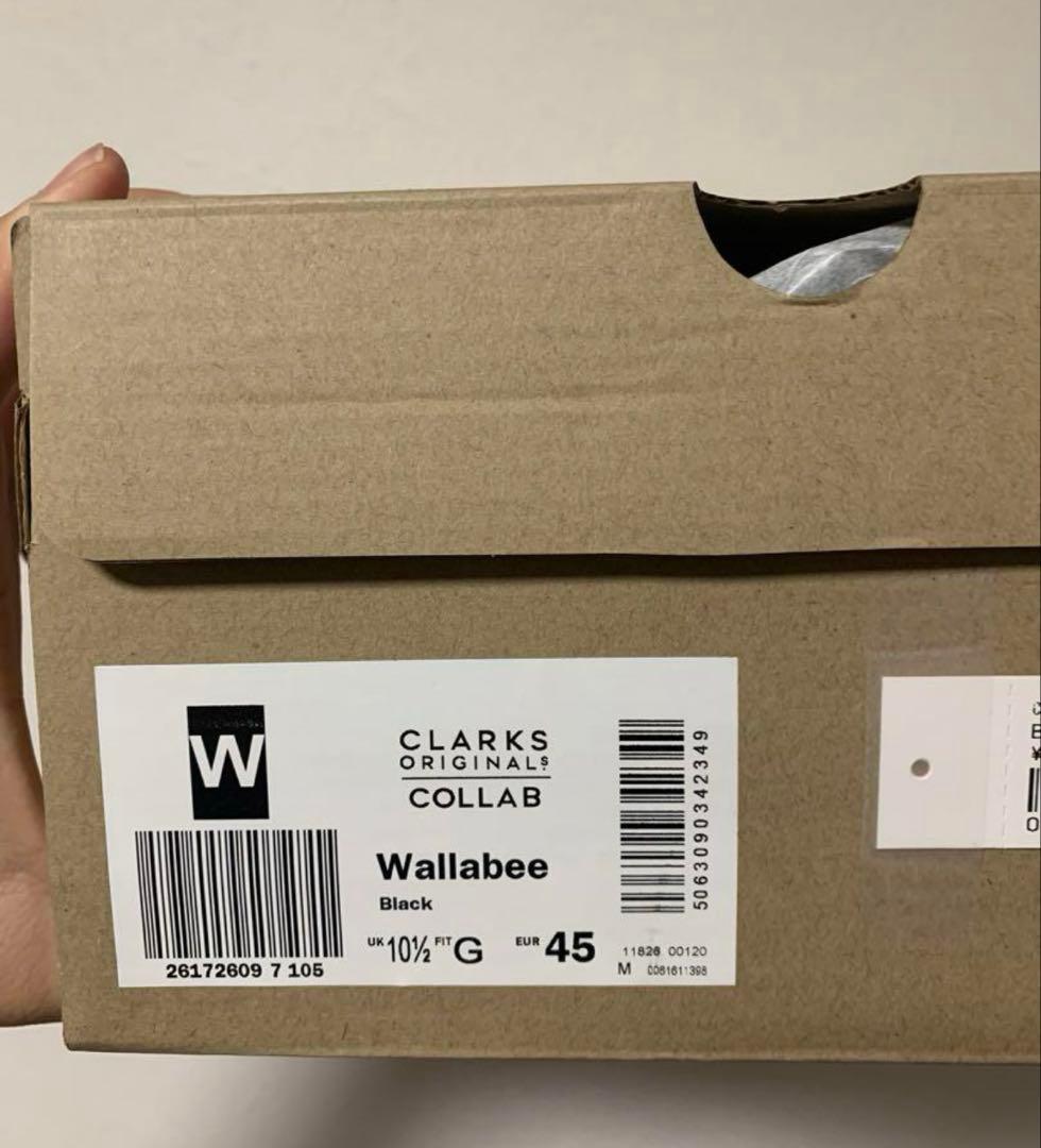 靴 supreme clarks
