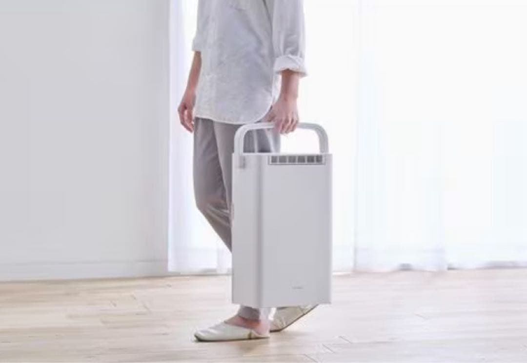 アイリスオーヤマ　衣類乾燥　除湿機　KIJD-P20　ホワイト系